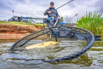 Preston Carbon Match Landing Net 16