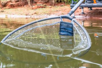 Preston Carbon Euro Match Landing Net 16